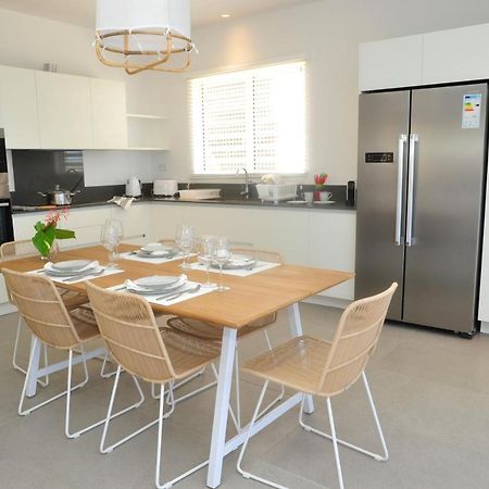 Obiches Luxury Beachfront Apartment Trou-Aux-Biches 外观 照片