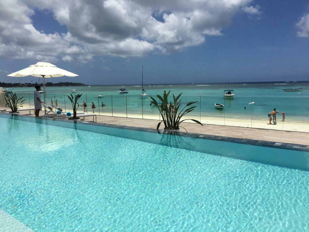 Obiches Luxury Beachfront Apartment Trou-Aux-Biches 外观 照片