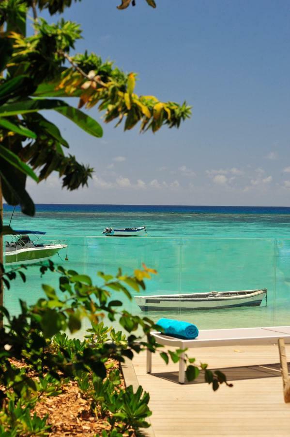 Obiches Luxury Beachfront Apartment Trou-Aux-Biches 外观 照片