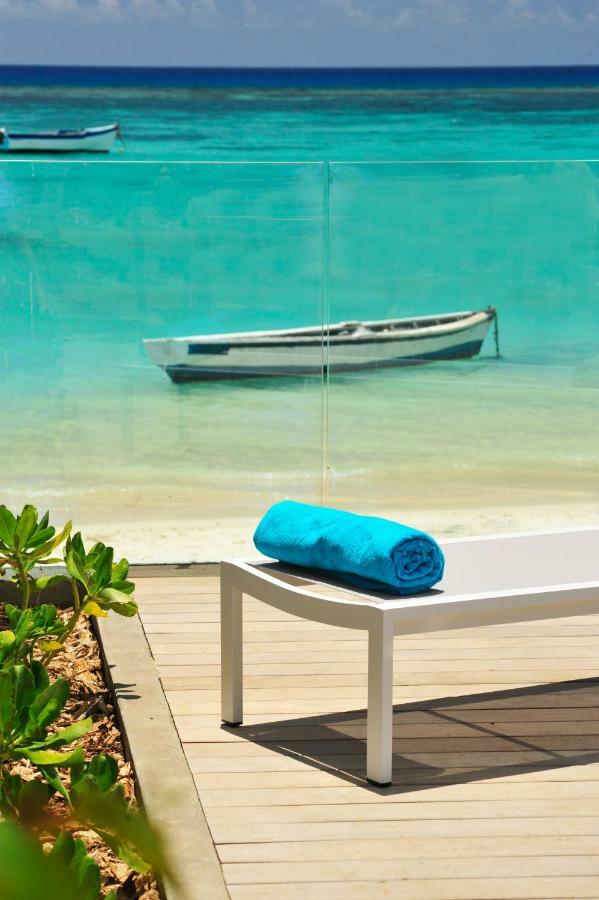 Obiches Luxury Beachfront Apartment Trou-Aux-Biches 外观 照片