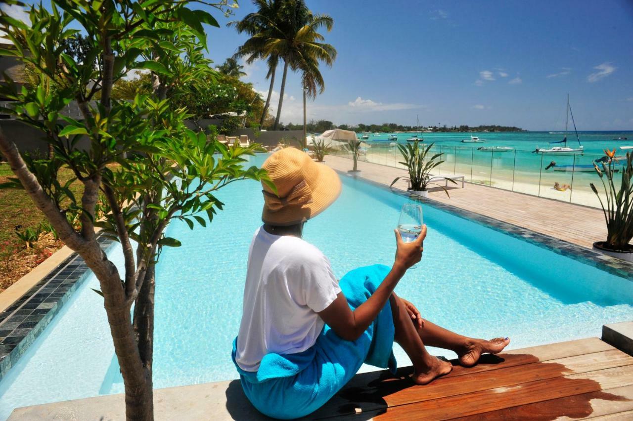Obiches Luxury Beachfront Apartment Trou-Aux-Biches 外观 照片