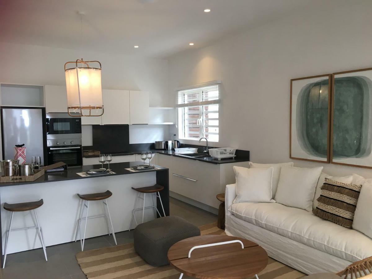 Obiches Luxury Beachfront Apartment Trou-Aux-Biches 外观 照片