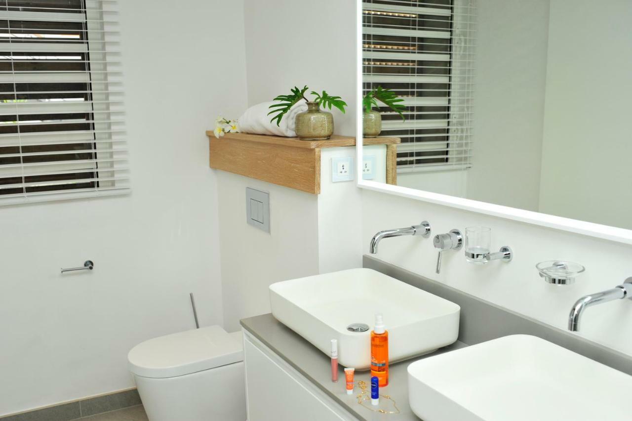 Obiches Luxury Beachfront Apartment Trou-Aux-Biches 外观 照片