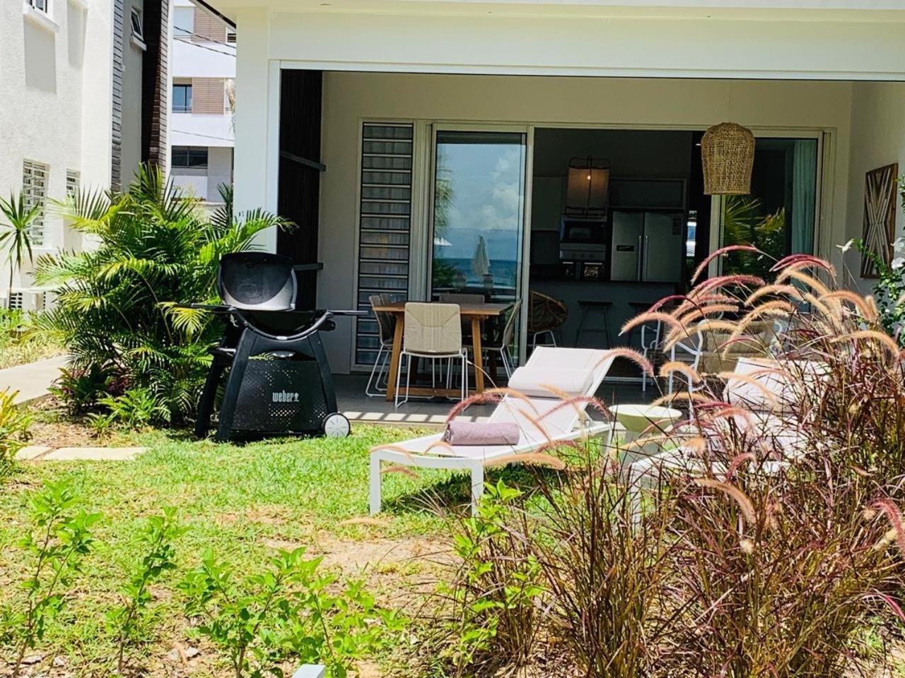 Obiches Luxury Beachfront Apartment Trou-Aux-Biches 外观 照片