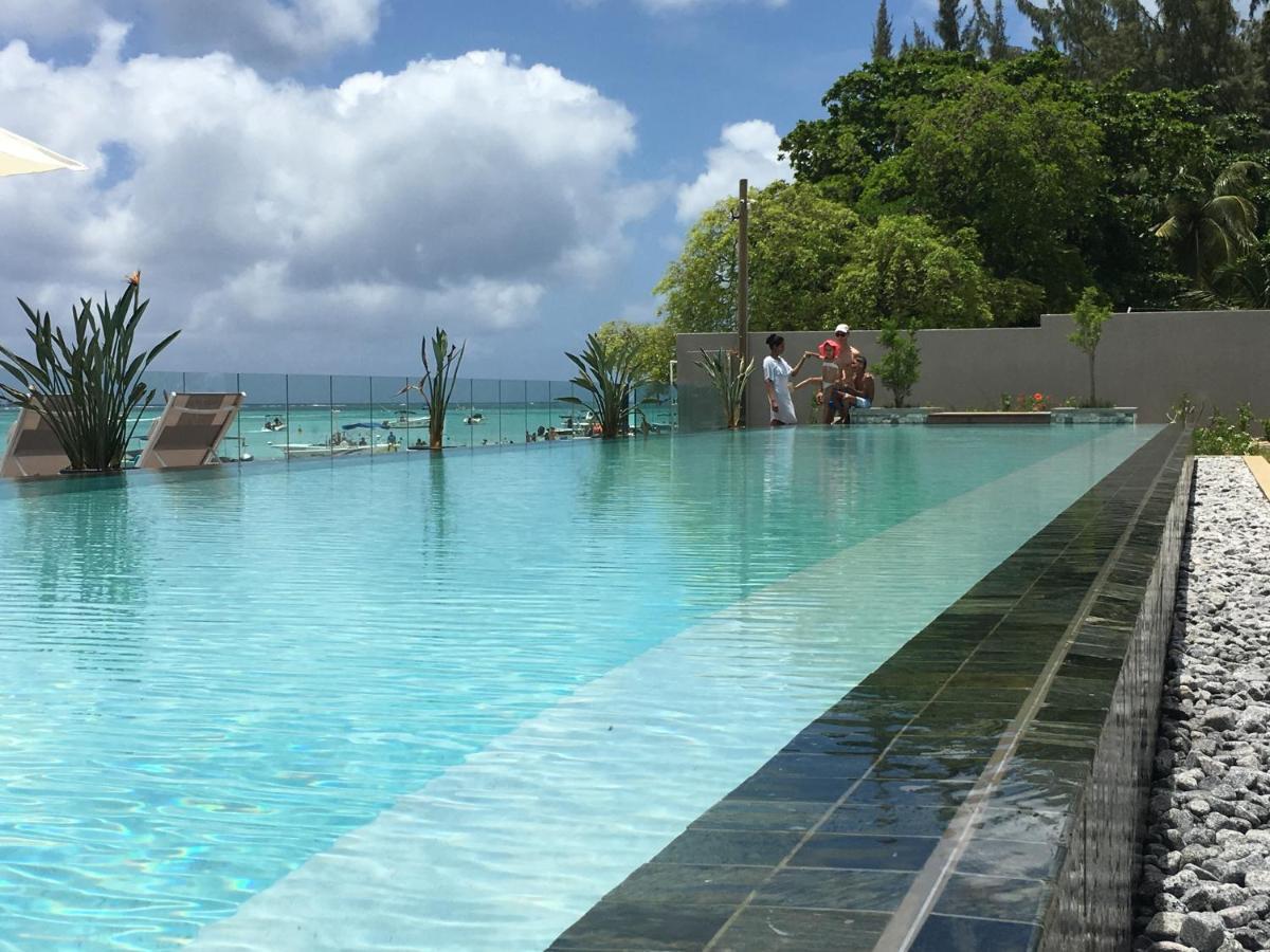 Obiches Luxury Beachfront Apartment Trou-Aux-Biches 外观 照片