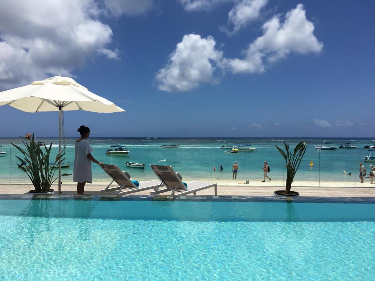 Obiches Luxury Beachfront Apartment Trou-Aux-Biches 外观 照片