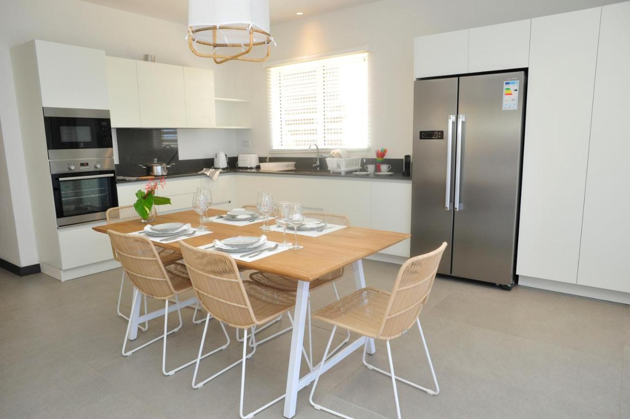 Obiches Luxury Beachfront Apartment Trou-Aux-Biches 外观 照片