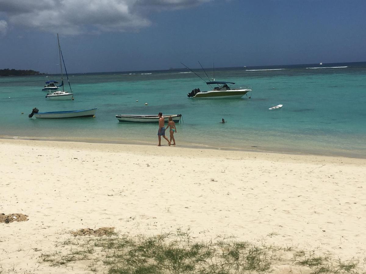Obiches Luxury Beachfront Apartment Trou-Aux-Biches 外观 照片